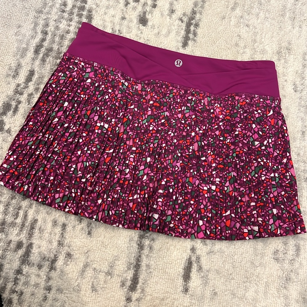 Lululemon skort - Picture 4 of 4